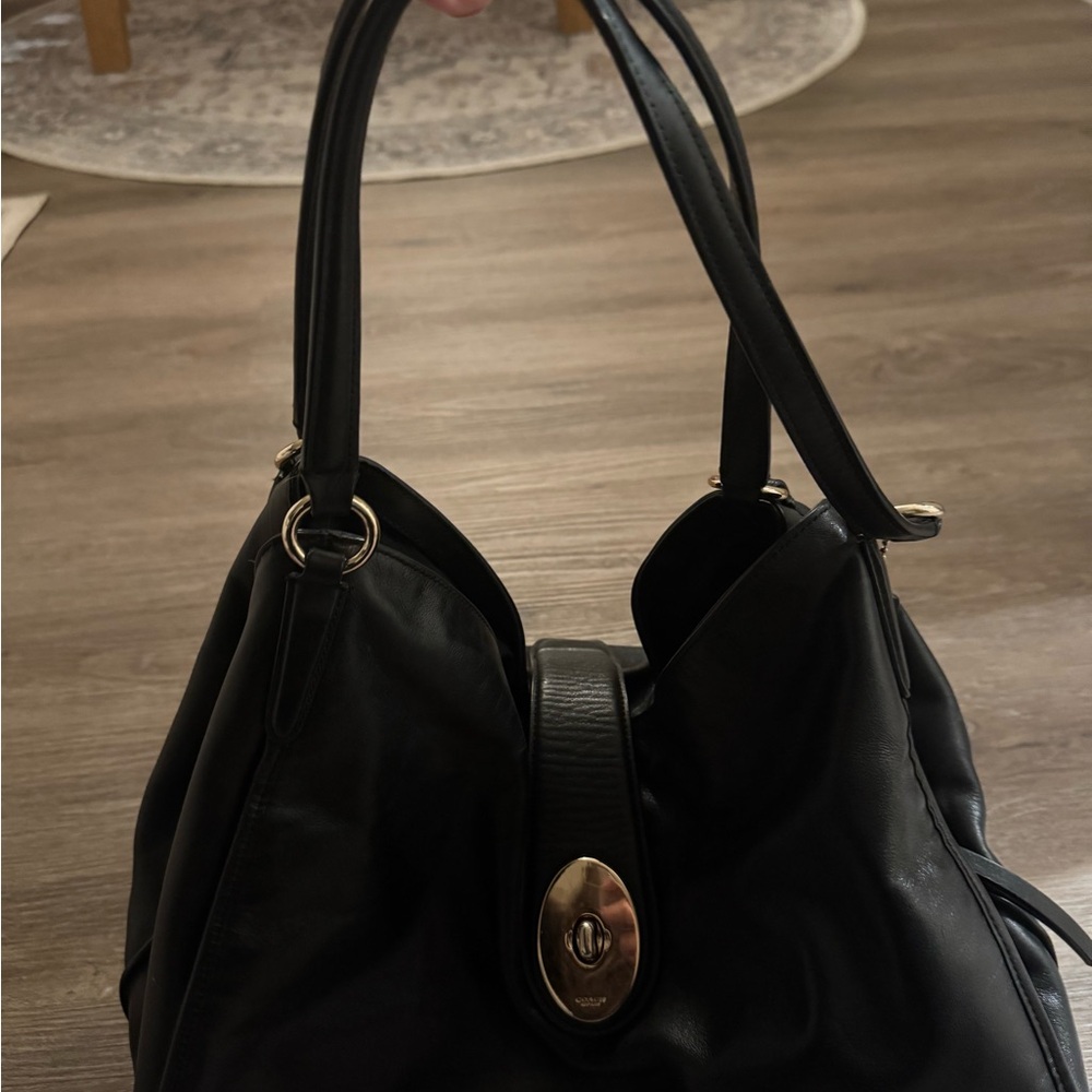 Coach Elegant Black Leather Handbag